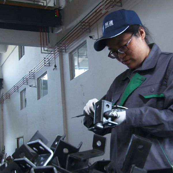 Wuxi Hengtong Metal Framing System Co., Ltd. γραμμή παραγωγής του κατασκευαστή